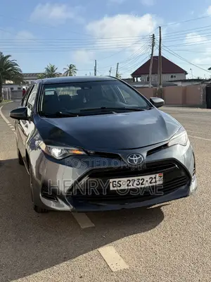 Toyota Corolla 2017 Blue