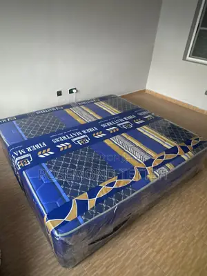 Queen-Size Gold-Patterned Fiber Mattress