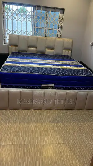 Queen-Size Gold-Patterned Fiber Mattress