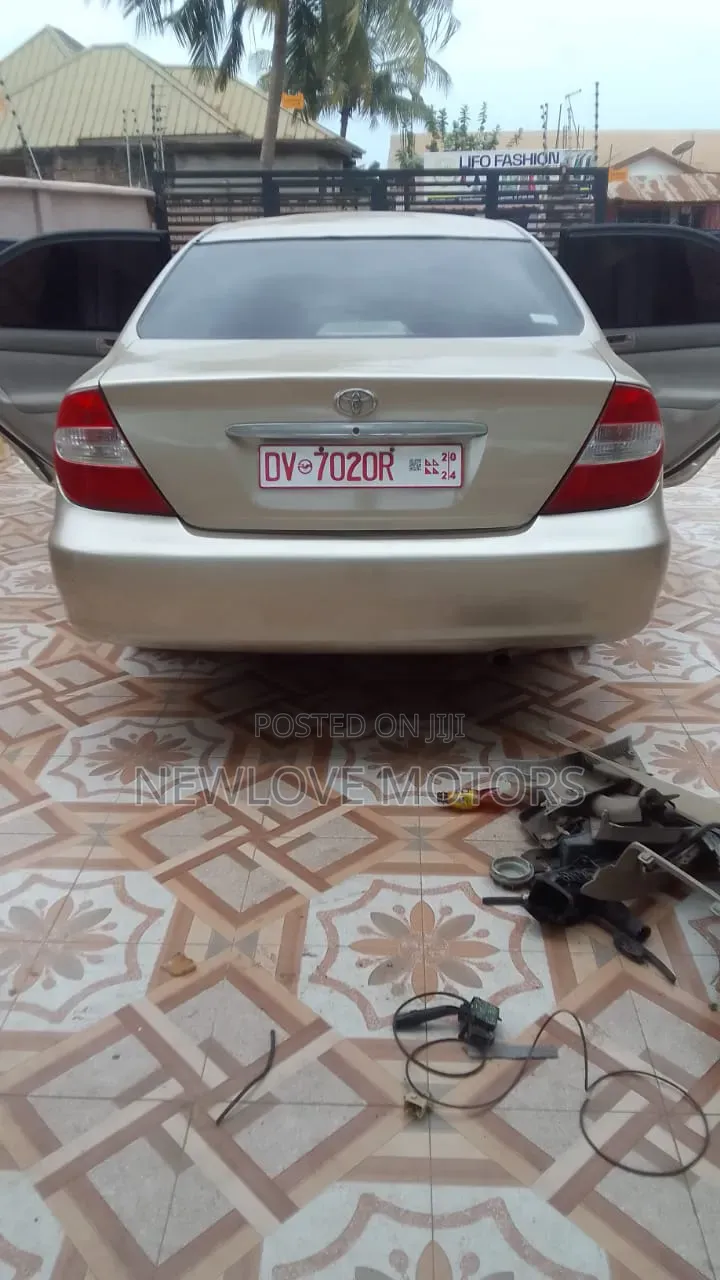 Toyota Camry LE 4dr Sedan (2.4L 4cyl 5A) 2006 Silver