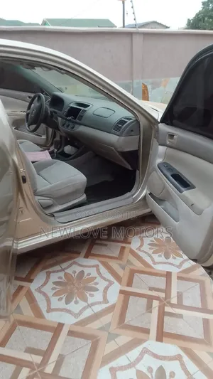 Toyota Camry LE 4dr Sedan (2.4L 4cyl 5A) 2006 Silver