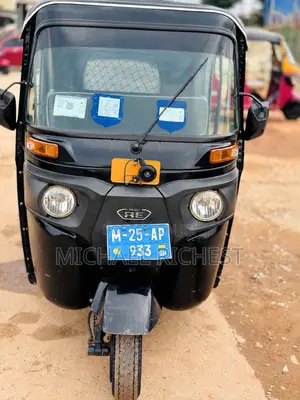 Bajaj RE 2025 Black