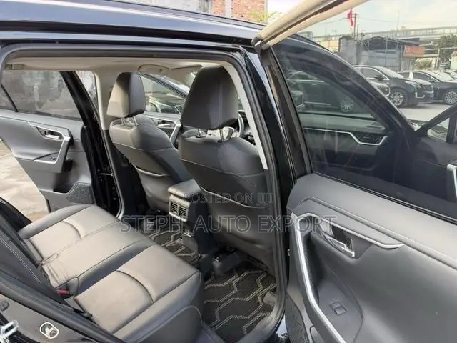 Toyota RAV4 2023 Black