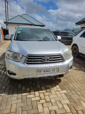 Toyota Highlander 3.5L 4WD 2013 Silver