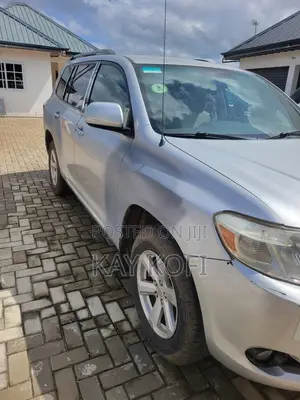 Toyota Highlander 3.5L 4WD 2013 Silver