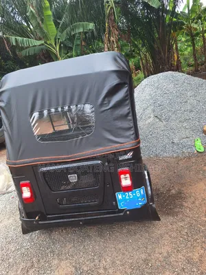 Bajaj RE 2025 Black