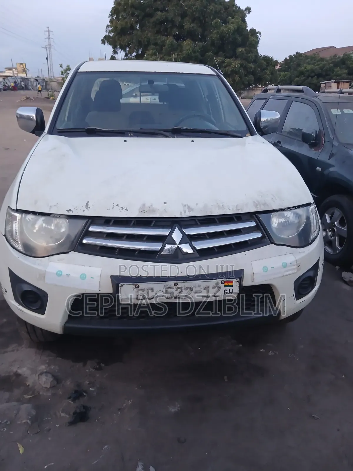 Mitsubishi L200 2011 White