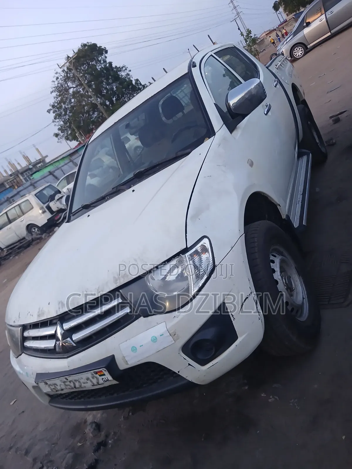 Mitsubishi L200 2011 White