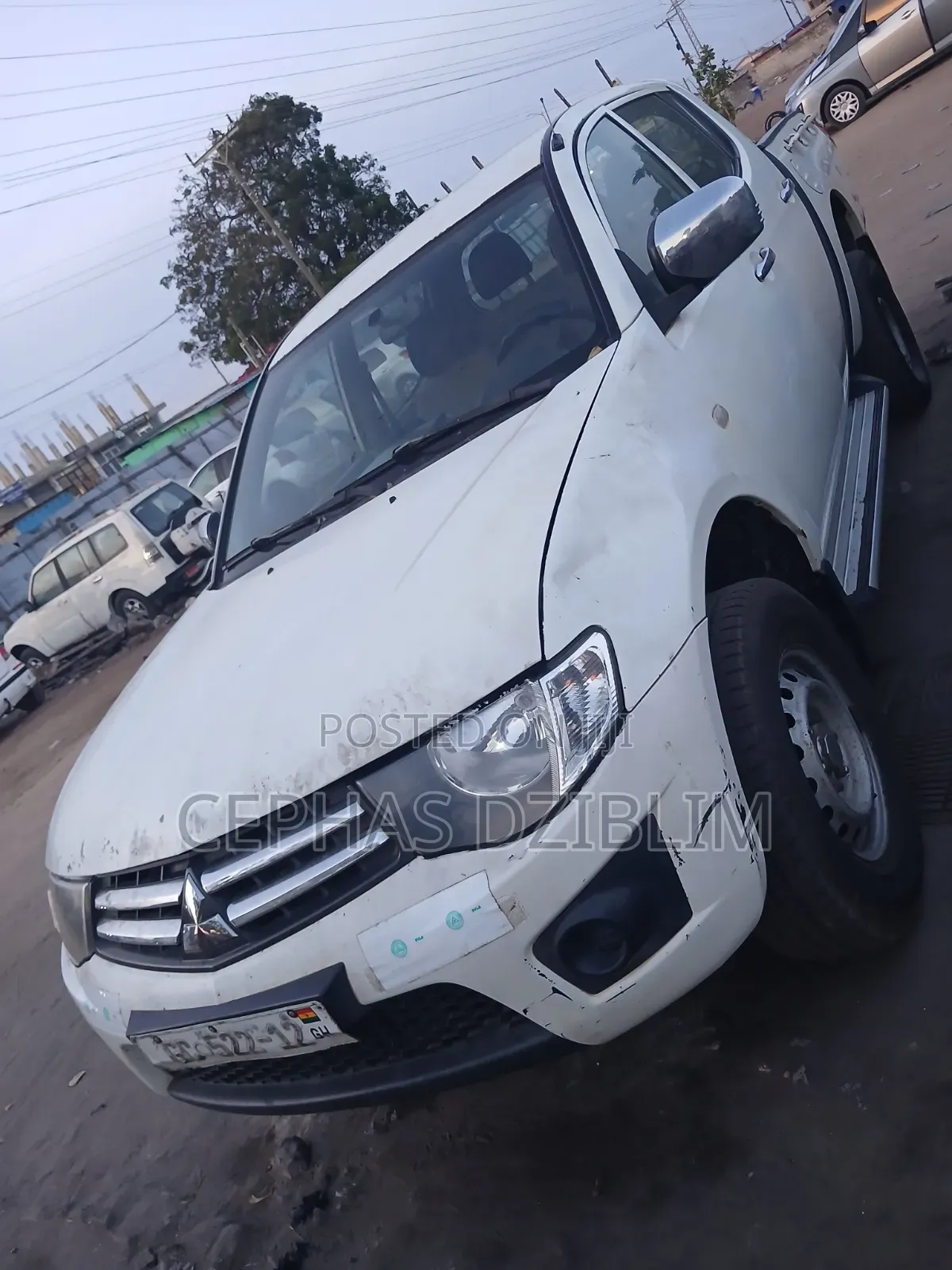 Mitsubishi L200 2011 White