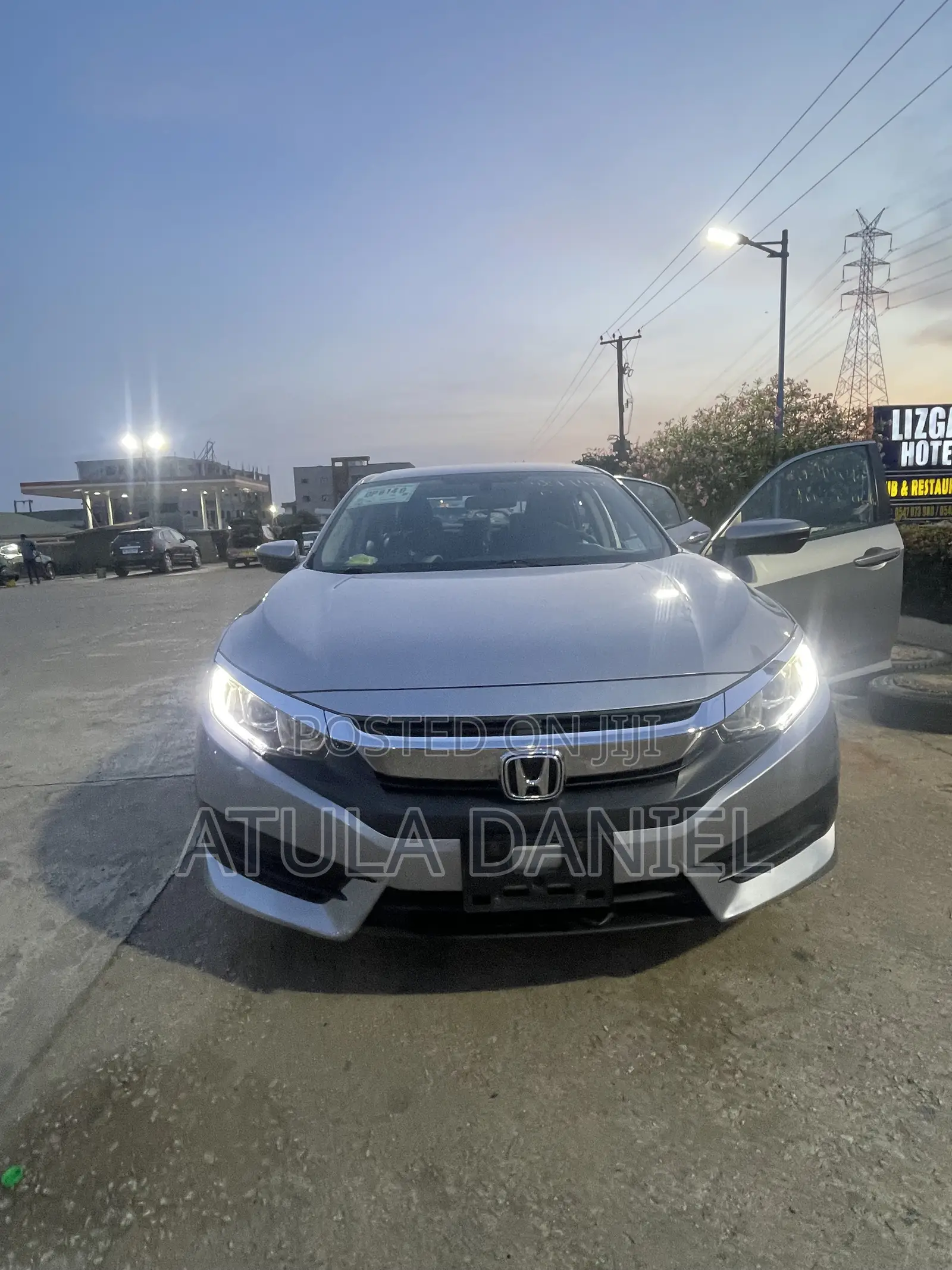 Honda Civic LX Sedan 2018 Silver