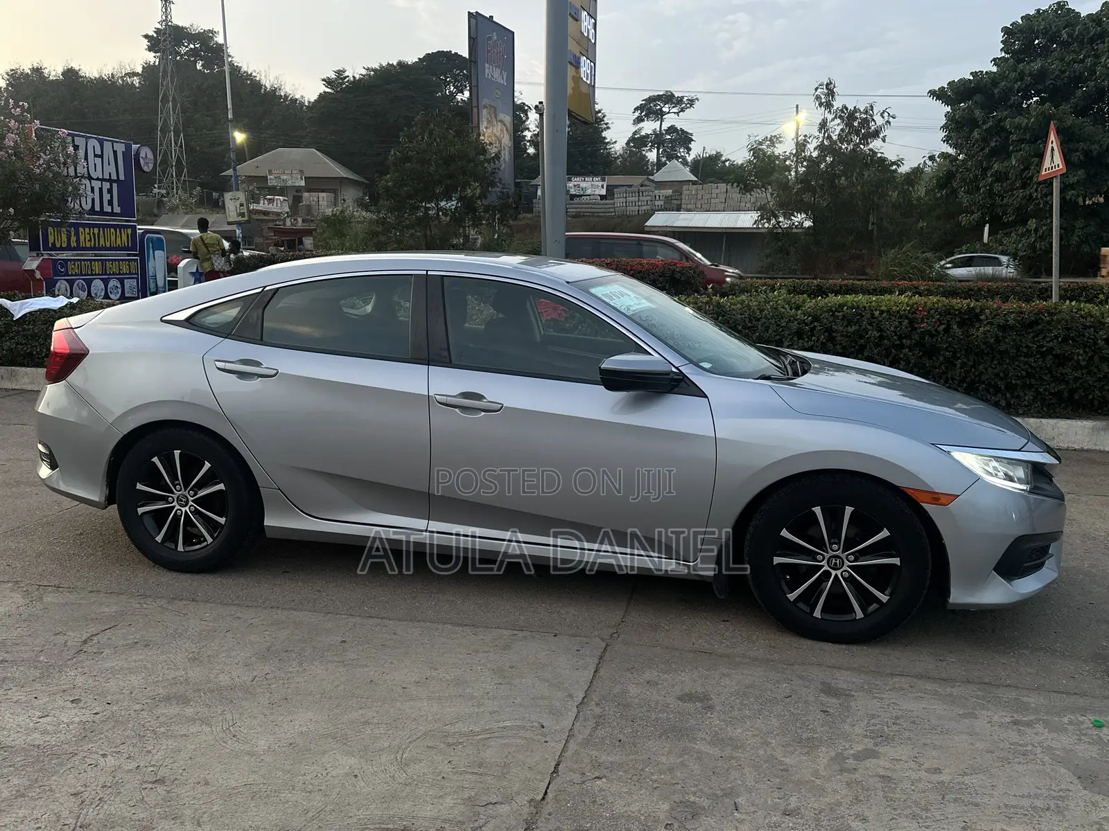Honda Civic LX Sedan 2018 Silver