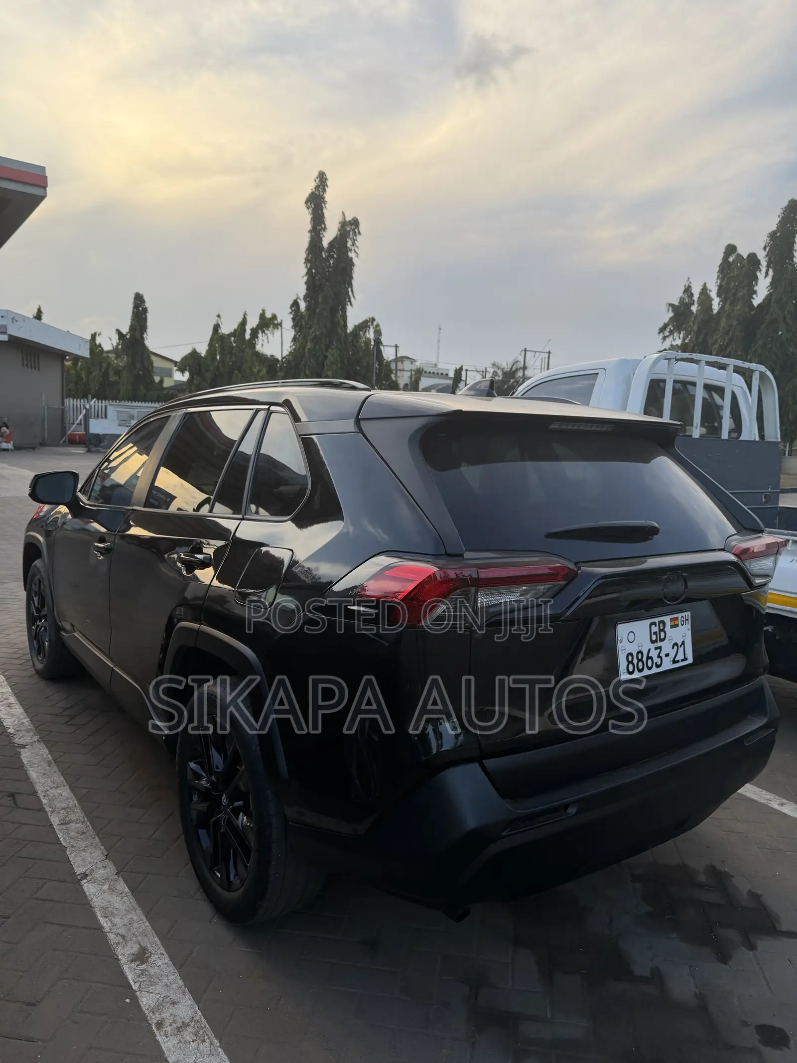 Toyota RAV4 XLE Premium AWD 2020 Black