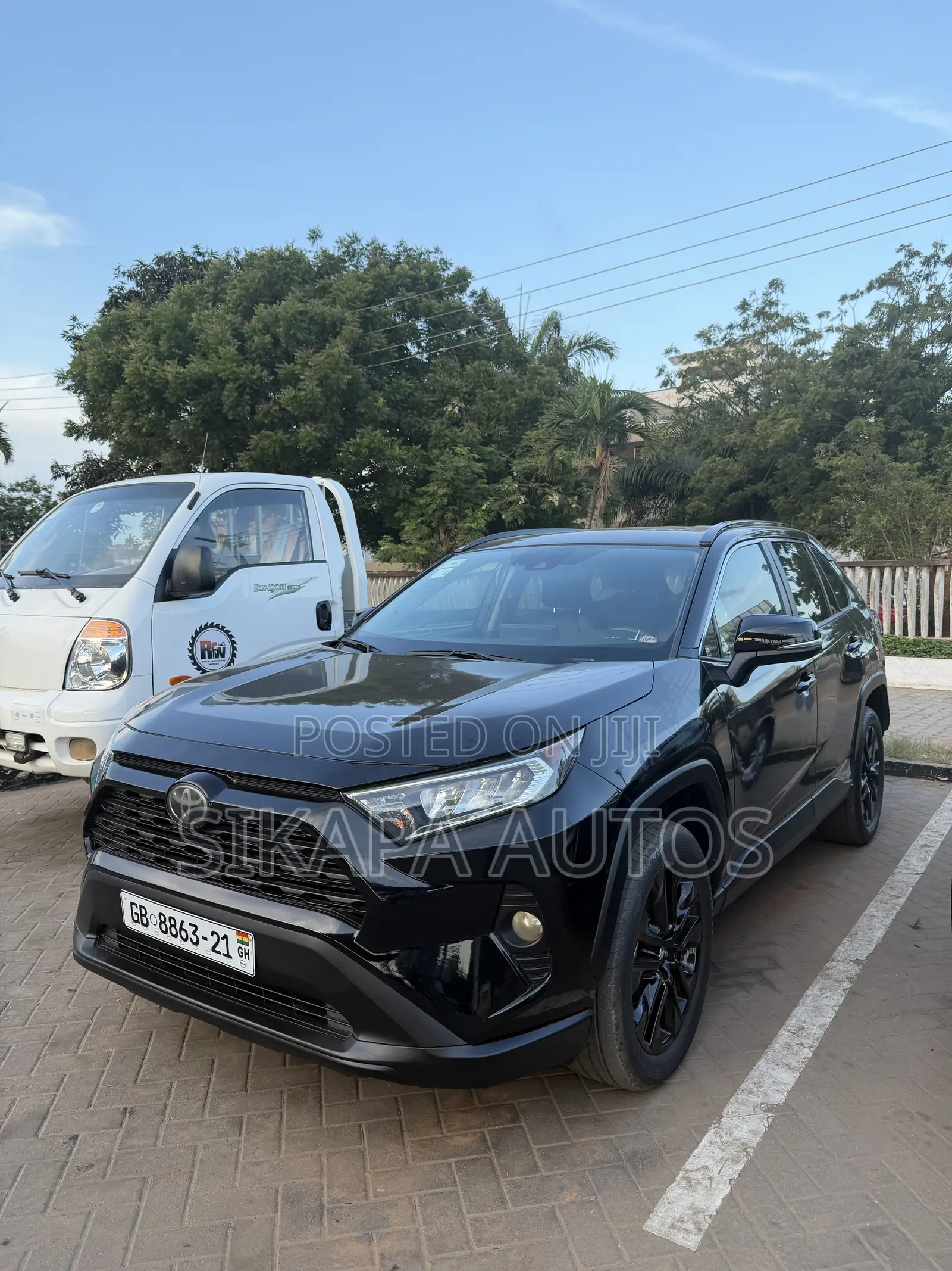 Toyota RAV4 XLE Premium AWD 2020 Black