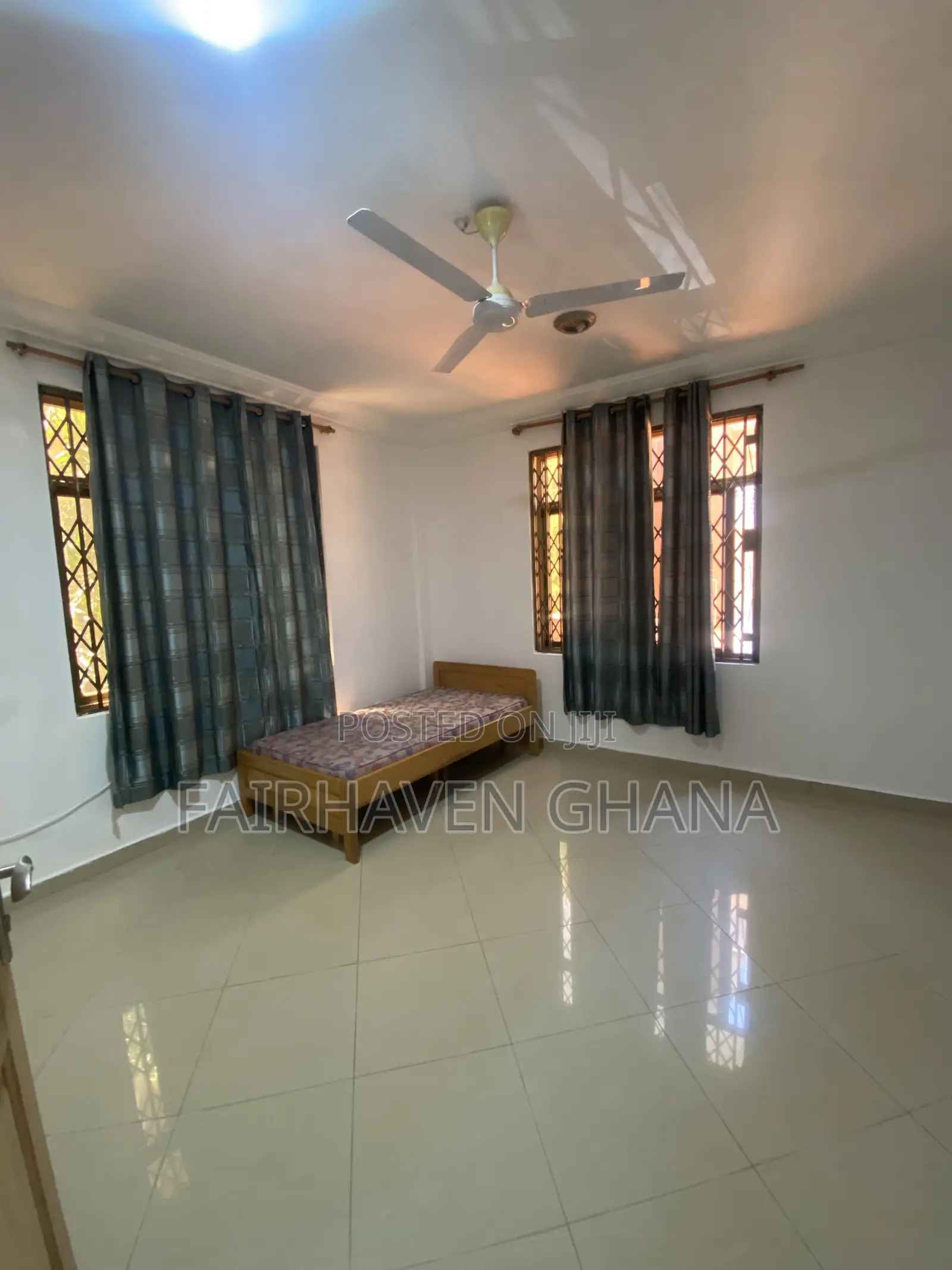 3bdrm Apartment in Fairhaven, Labadi for rent