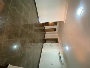 3bdrm Apartment in Fairhaven, Labadi for rent