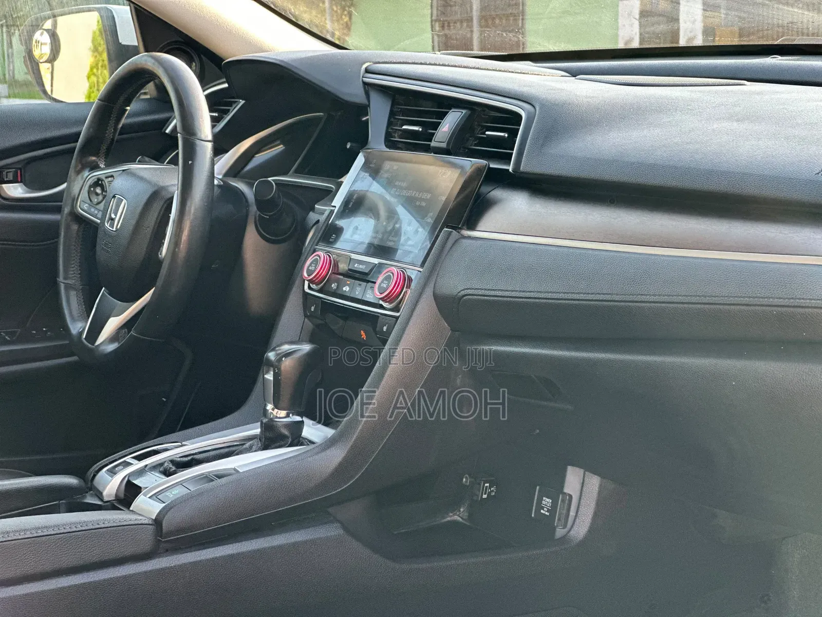 Honda Civic Touring 4dr Sedan (1.5L 4cyl) 2017 White