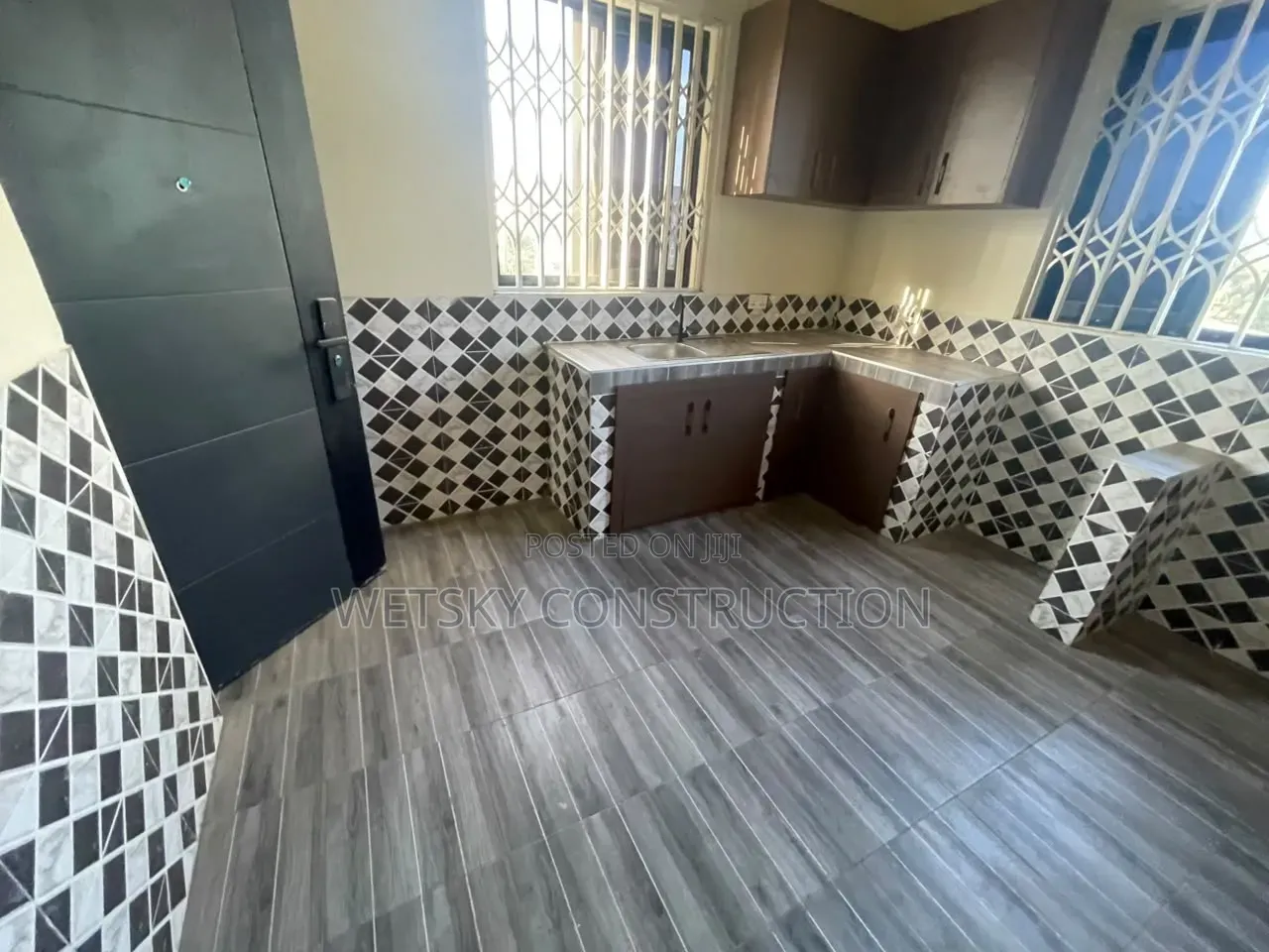 1bdrm Apartment in Awoshie Anyaa Market for rent