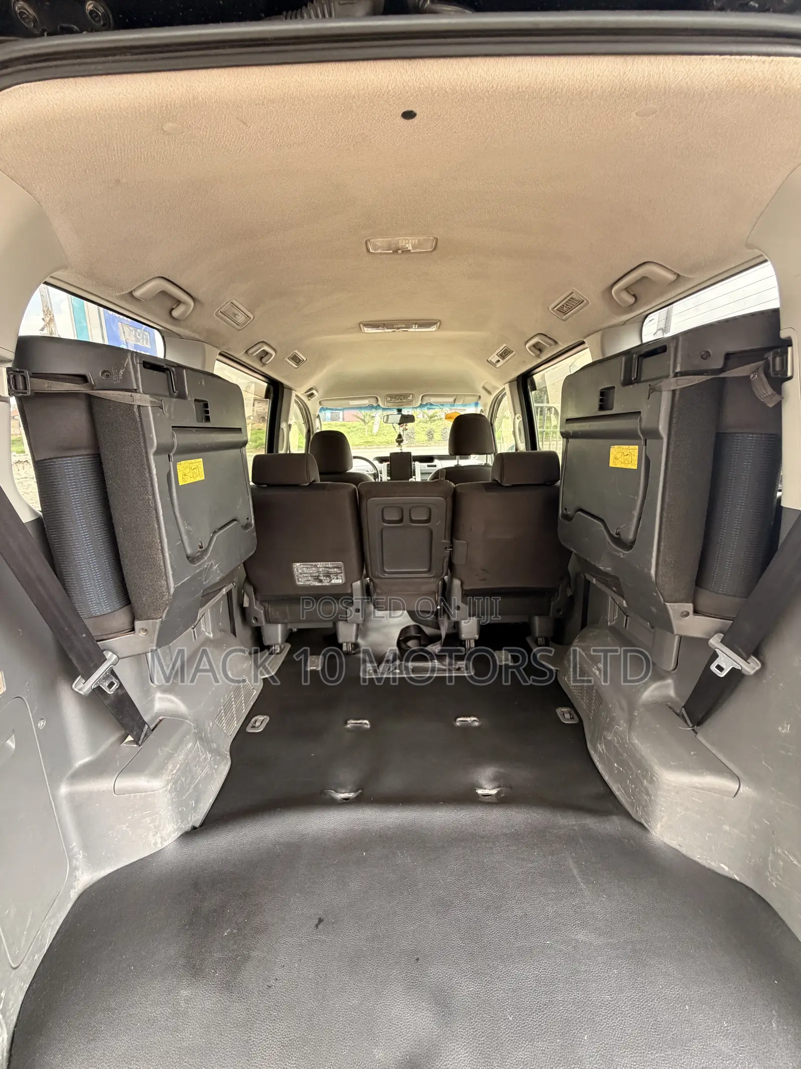 Toyota Voxy X 2WD 8-Seater 2013 Black