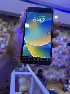 Apple iPhone 8 Plus 64 GB Black