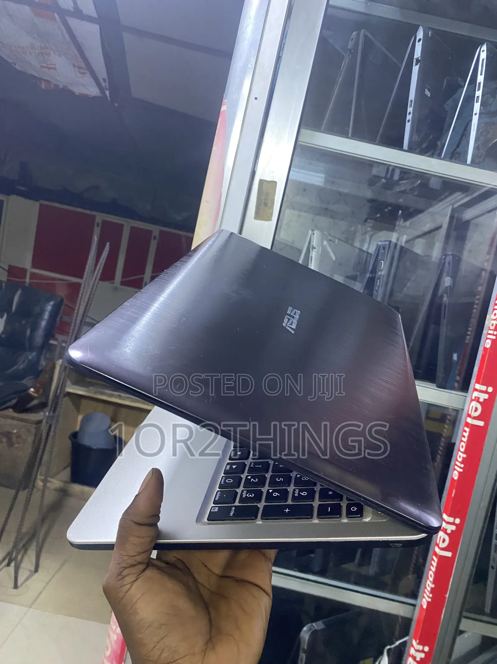 Laptop Asus 4GB Intel HDD 500GB