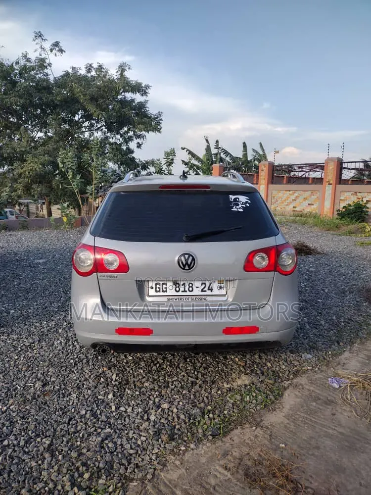 Volkswagen Passat 2010 Silver