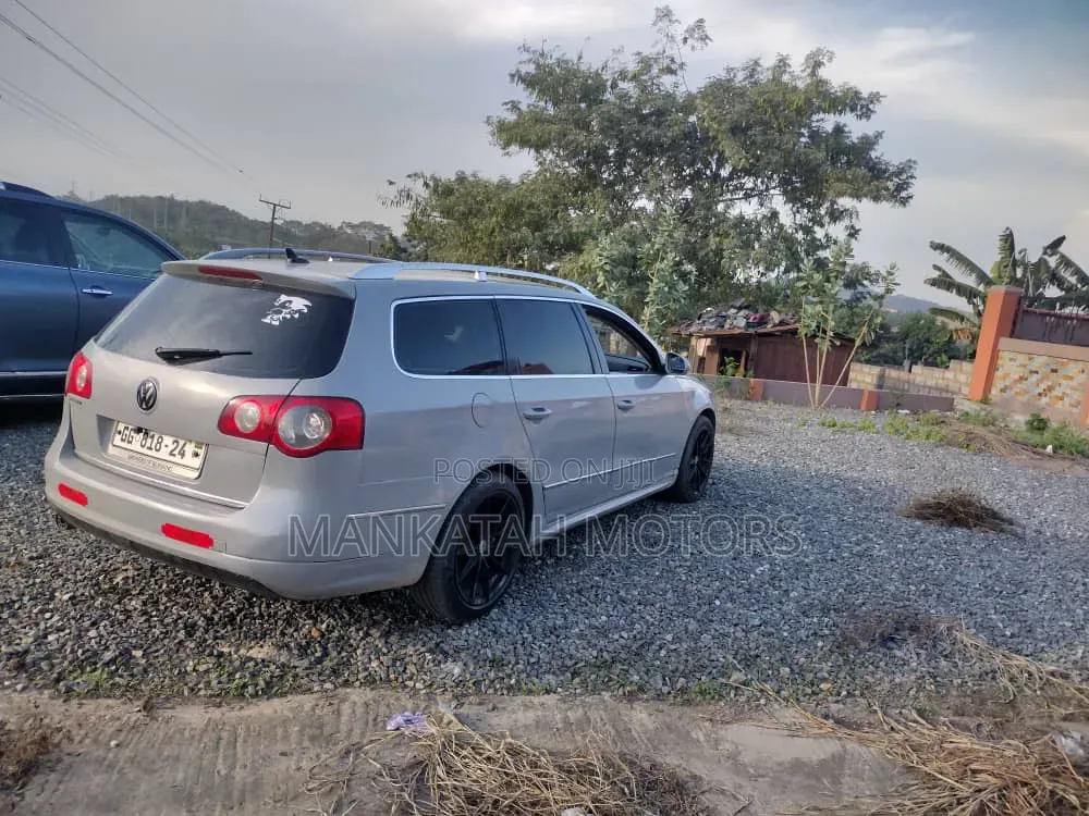Volkswagen Passat 2010 Silver
