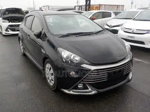 Toyota Aqua 2015 Black