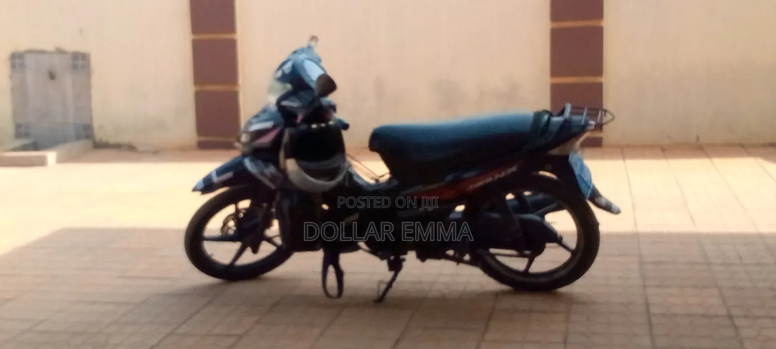 TVS Neo NX 2021 Black