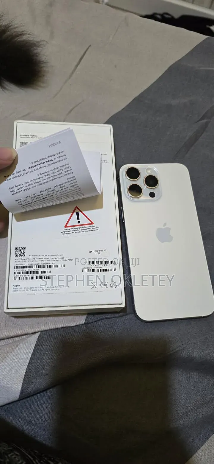 New Apple iPhone 15 Pro Max 256 GB Silver