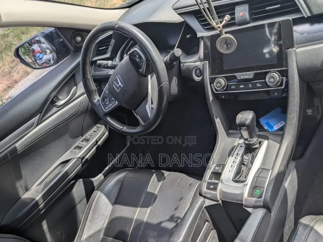 Honda Civic Touring 4dr Sedan (1.5L 4cyl) 2016 Black