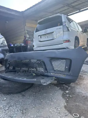 Land Rover Range Rover Sport SVR 2017 2018 2019 2020 2022 Front Bumper