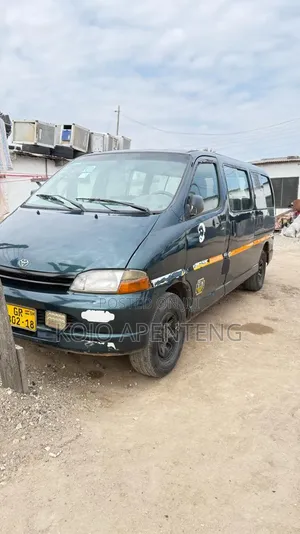 Toyota HiAce 2000 Green