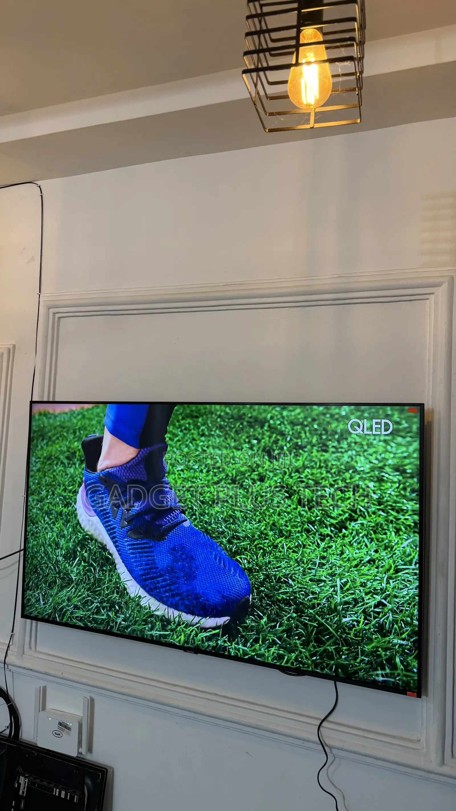 2021 55” Samsung QLED 4K Smart TV (Red Dots on the Screen )