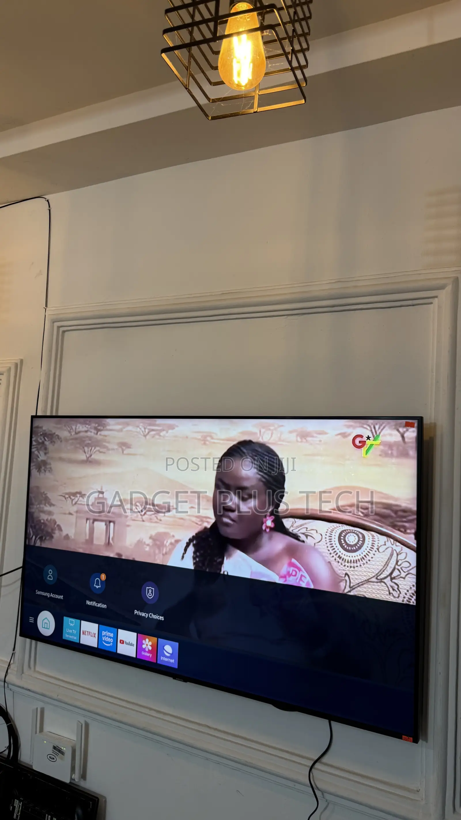 2021 55” Samsung QLED 4K Smart TV (Red Dots on the Screen )