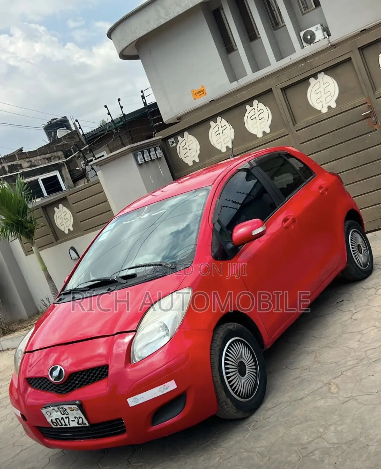 Toyota Vitz 1.3 AWD 5dr 2010 Red