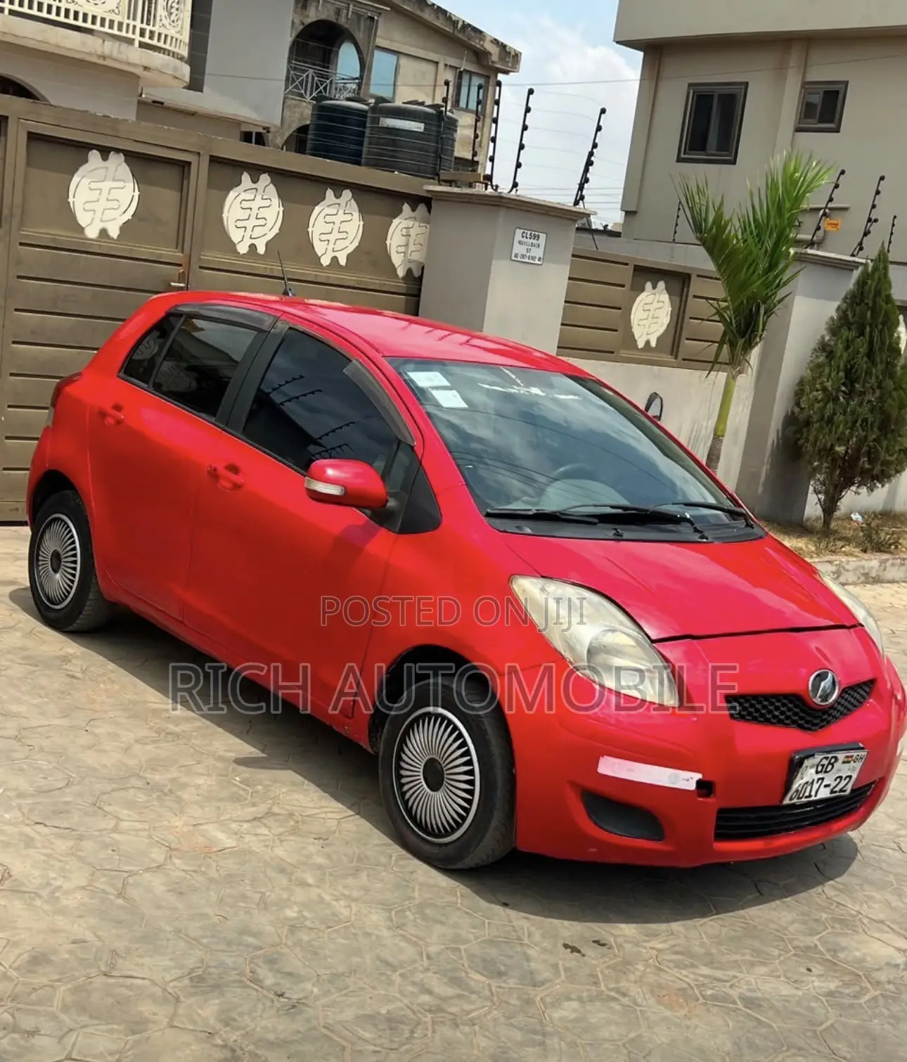Toyota Vitz 1.3 AWD 5dr 2010 Red