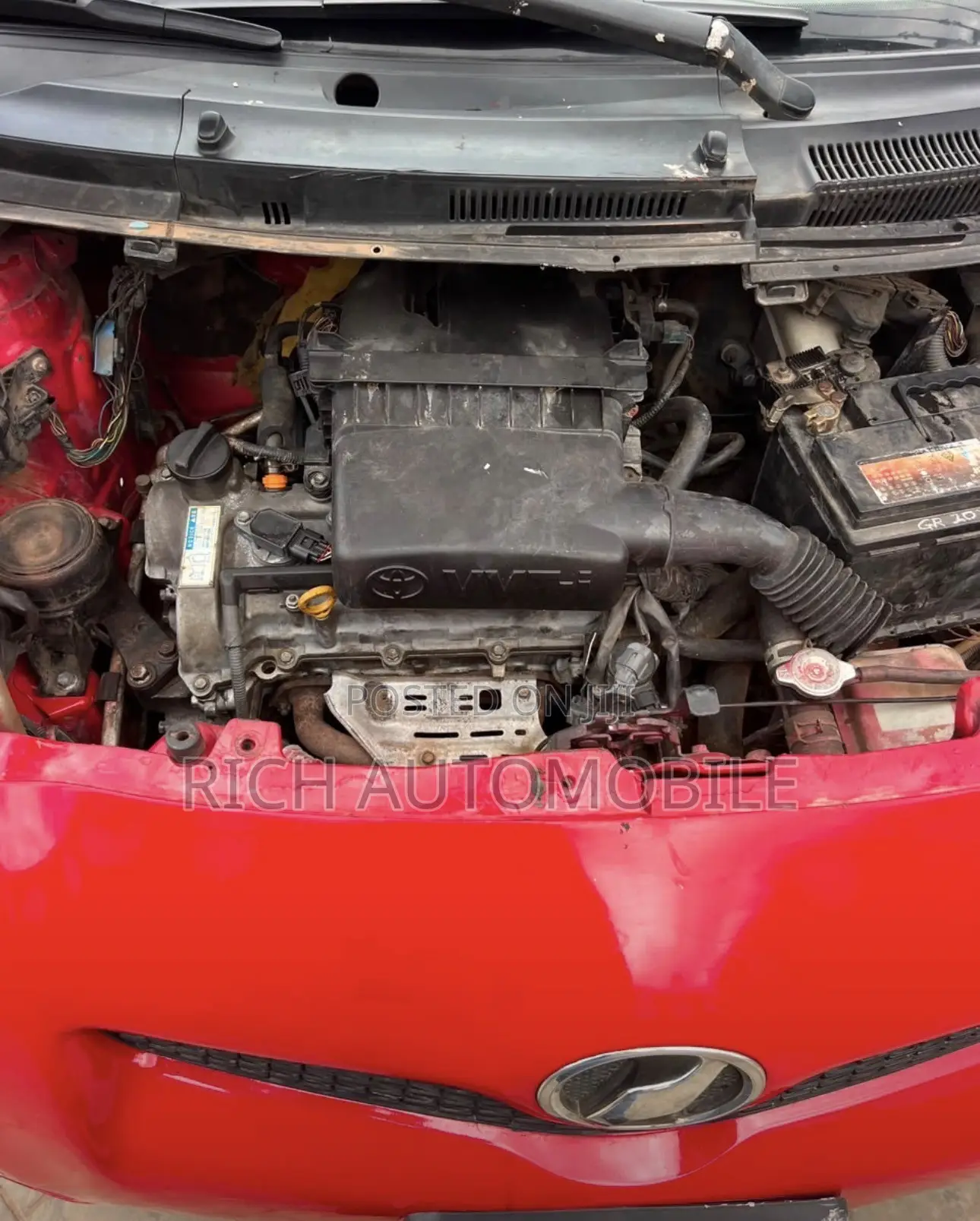 Toyota Vitz 1.3 AWD 5dr 2010 Red