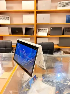 Laptop Lenovo Yoga 710 8GB Intel Core i5 SSD 256GB