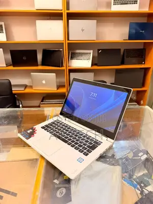 Laptop Lenovo Yoga 710 8GB Intel Core i5 SSD 256GB