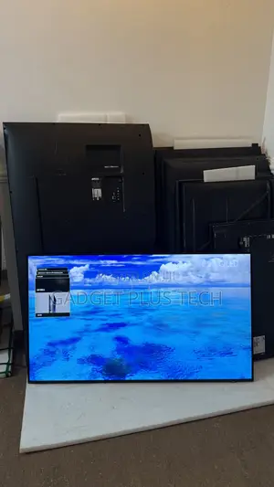 2023 50” Samsung QLED 4k Smart TV (Faint Single Line in the Screen)