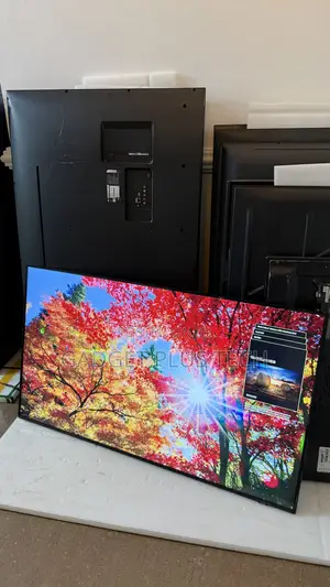 2023 50” Samsung QLED 4k Smart TV (Faint Single Line in the Screen)