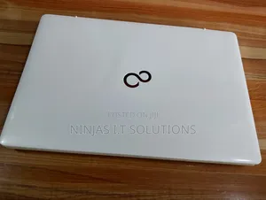 Laptop Fujitsu 8GB Intel Core i7 SSD 256GB