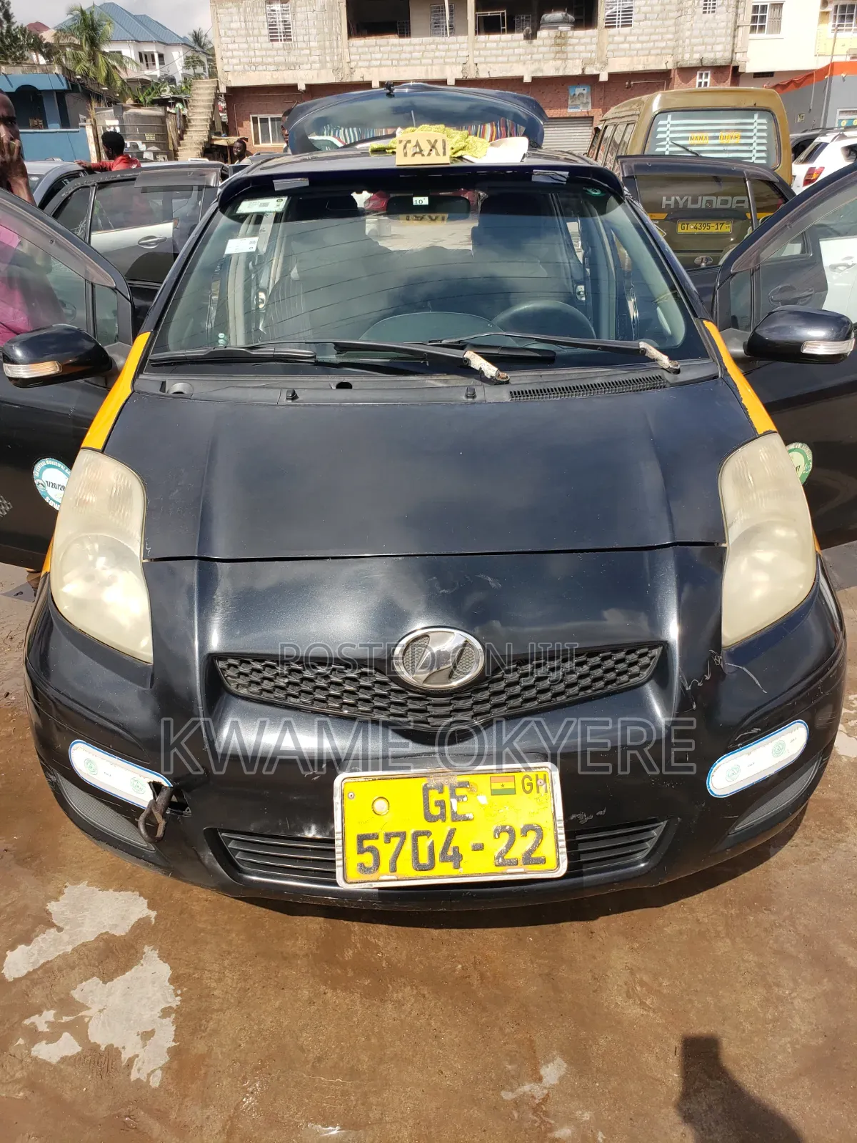 Toyota Vitz 2010 Black