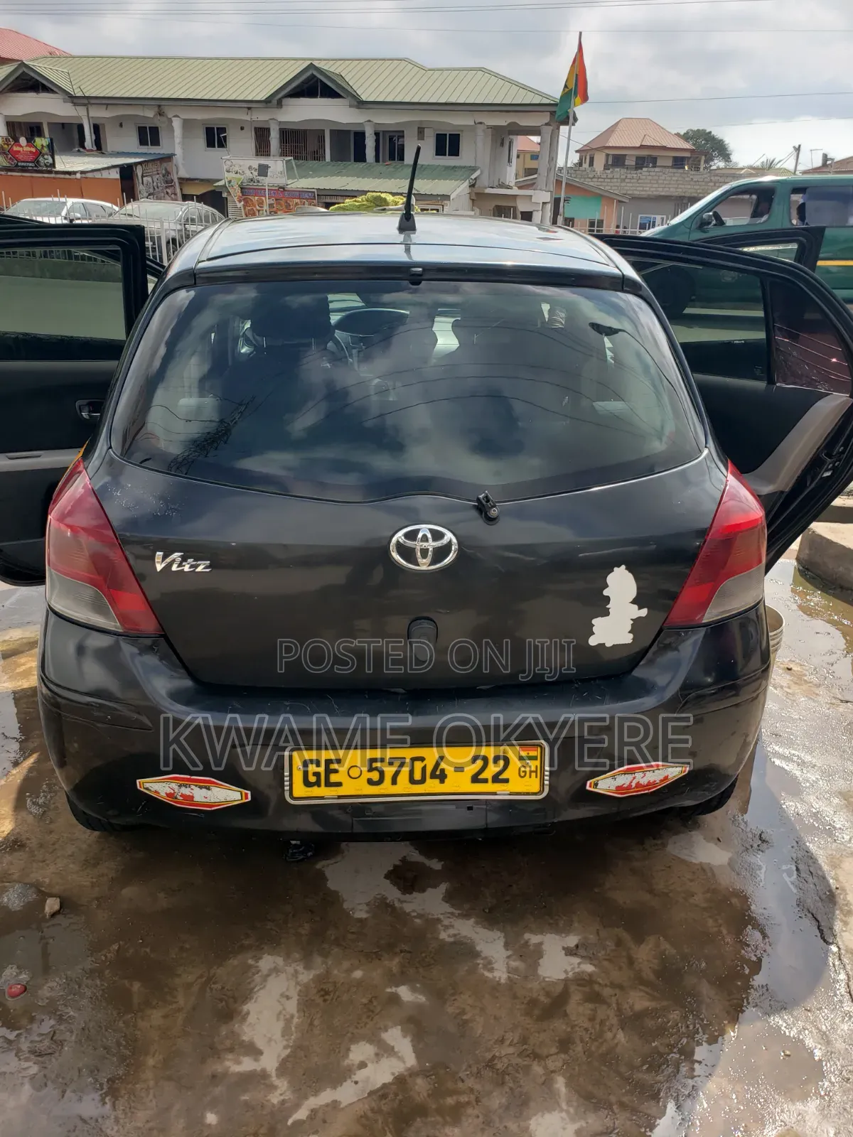 Toyota Vitz 2010 Black