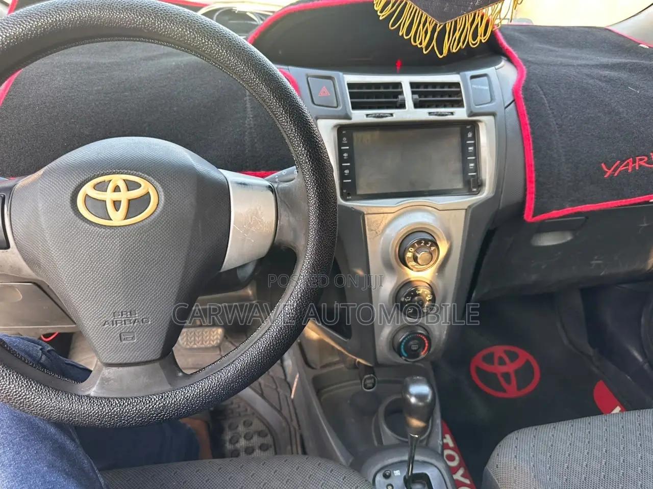 Toyota Yaris Base Hatchback 5dr 2010 White