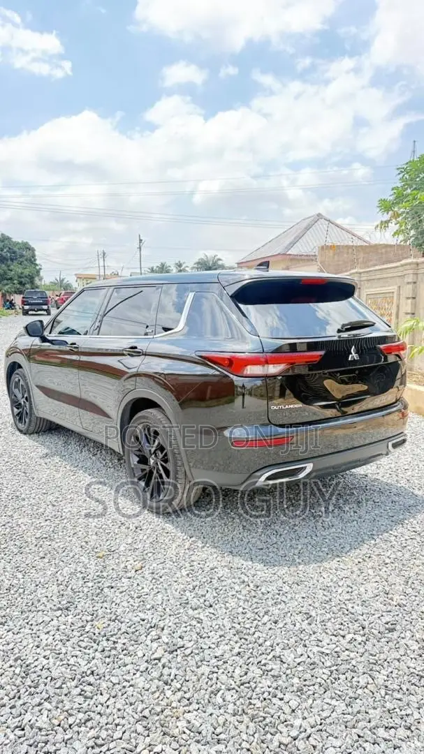 Mitsubishi Outlander Sport 2023 Black