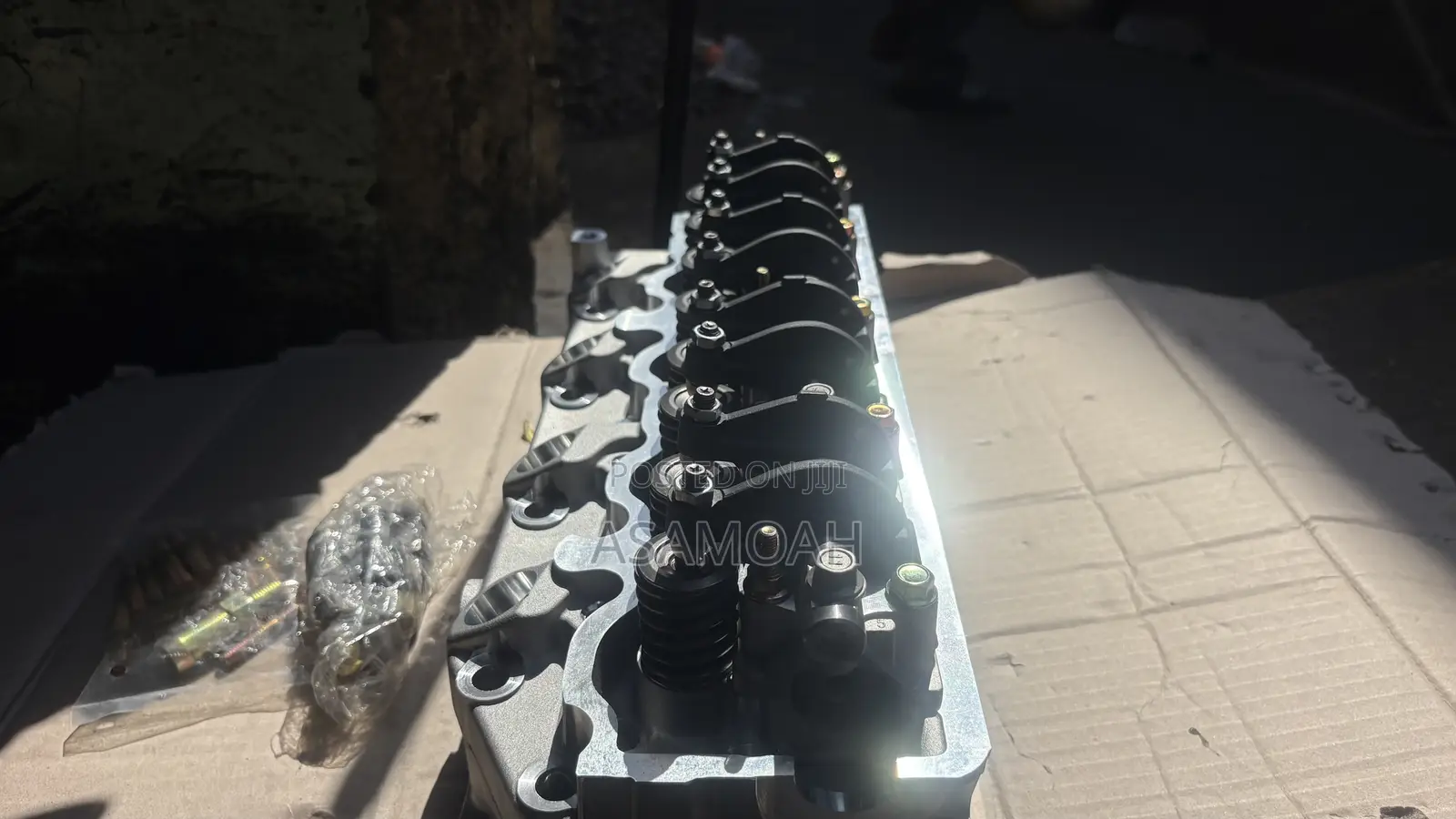 H100 / Hyundai Grace Engine Head