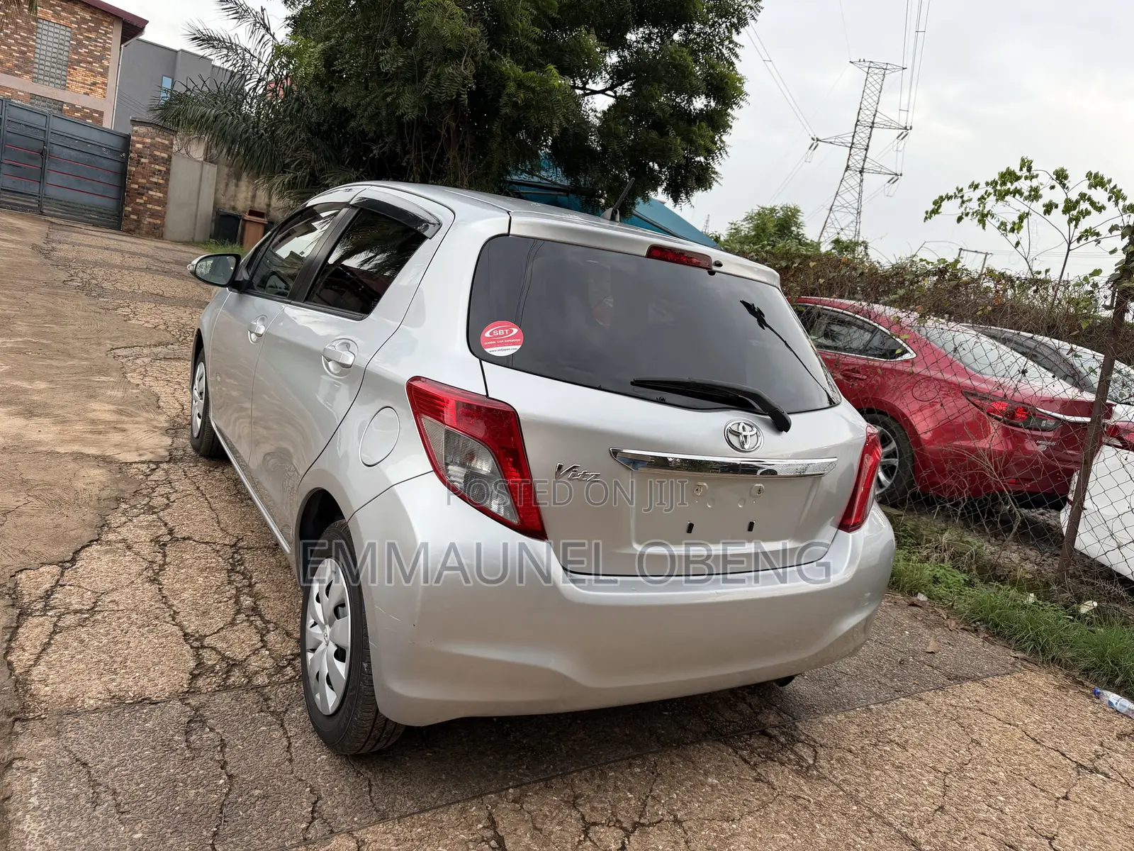 Toyota Vitz 2013 Silver