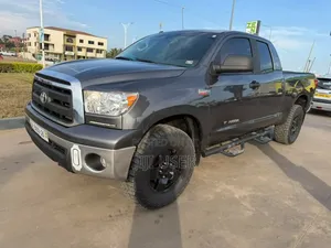 Toyota Tundra Double Cab 4x4 5.7L V8 2013 Gray