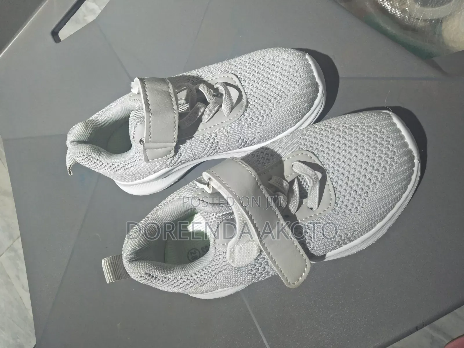 Kids Sneakers Size 28 Light Weight and Breathable